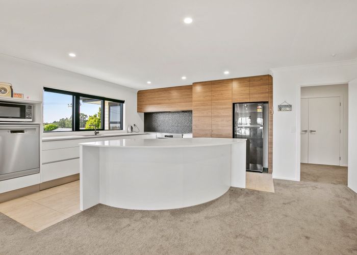  at 3F Honeyfield Drive, Whalers Gate, New Plymouth
