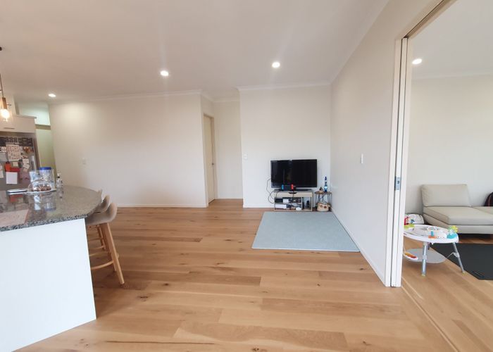  at 26 Scarlet Oak Drive, Albany, North Shore City, Auckland