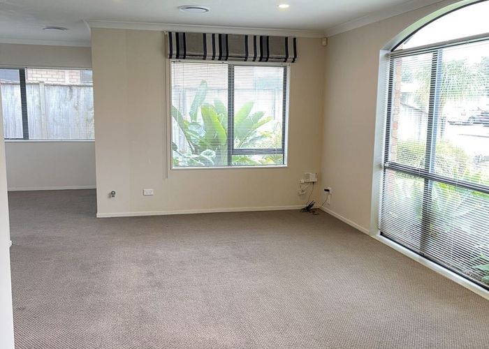  at 4 Walter Haddrell Crescent, Dannemora, Manukau City, Auckland