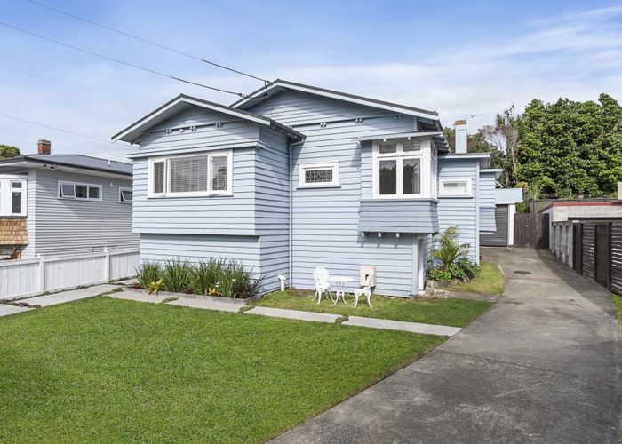  at 35 Seaview Terrace, Mount Albert, Auckland