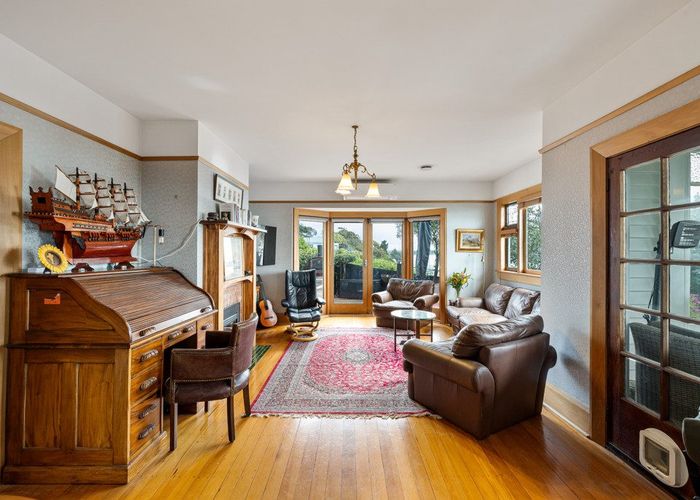  at 14 Mccormacks Bay Road, Mount Pleasant, Christchurch City, Canterbury