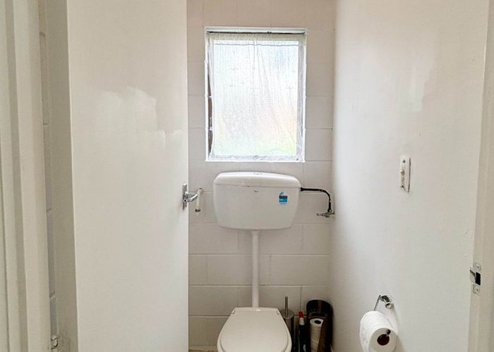  at 1/151 Farquhar Road, Glendene, Waitakere City, Auckland