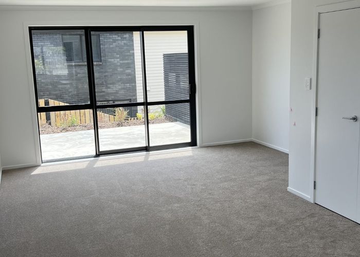  at 6 Turtleback Avenue, Whitby, Porirua