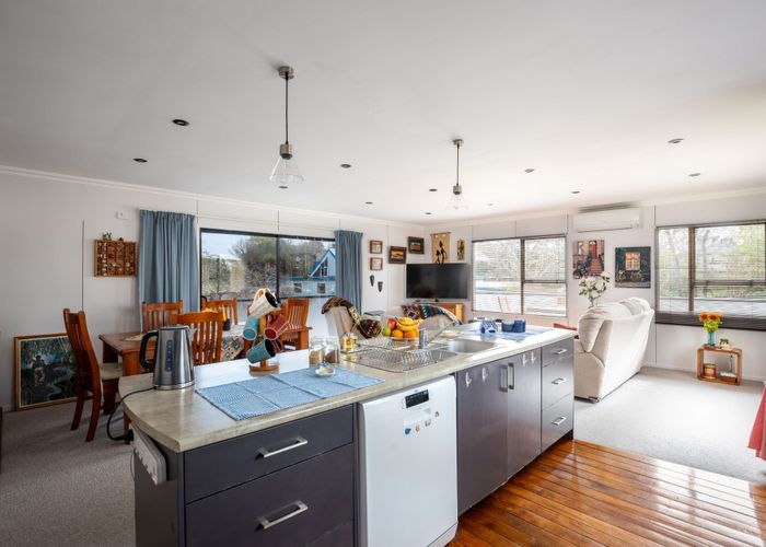  at 7 Warren Place, Frankleigh Park, New Plymouth