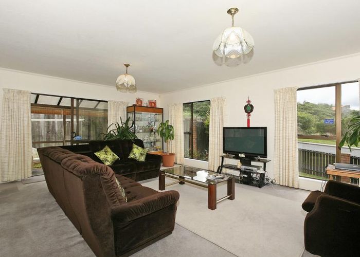  at 9 Viewmont Drive, Harbour View, Lower Hutt