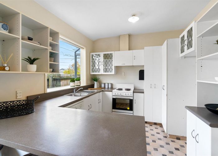  at 2 Milton Street, Somerfield, Christchurch