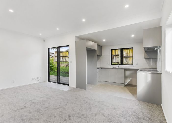  at 3215 Great North Road, New Lynn, Waitakere City, Auckland