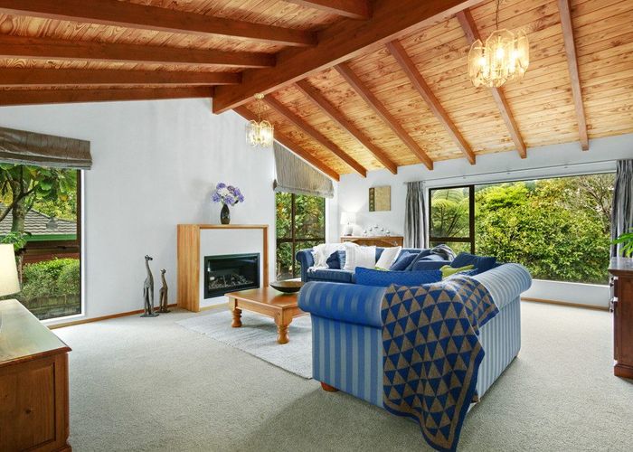  at 47 Peterhouse Street, Tawa, Wellington