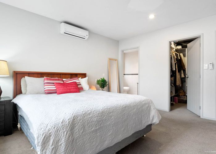  at 43 Salford Crescent, Flat Bush, Auckland