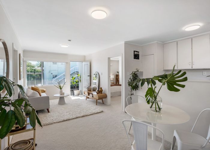  at 11/62 Grange Road, Mount Eden, Auckland City, Auckland