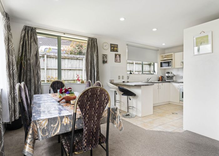  at 14 Mount Lebanon Crescent, The Gardens, Manukau City, Auckland