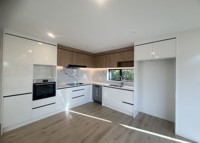  at 51D Priestley Drive, Bucklands Beach, Manukau City, Auckland