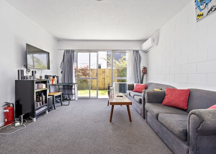  at 2/45 York Street, Hamilton East, Hamilton, Waikato