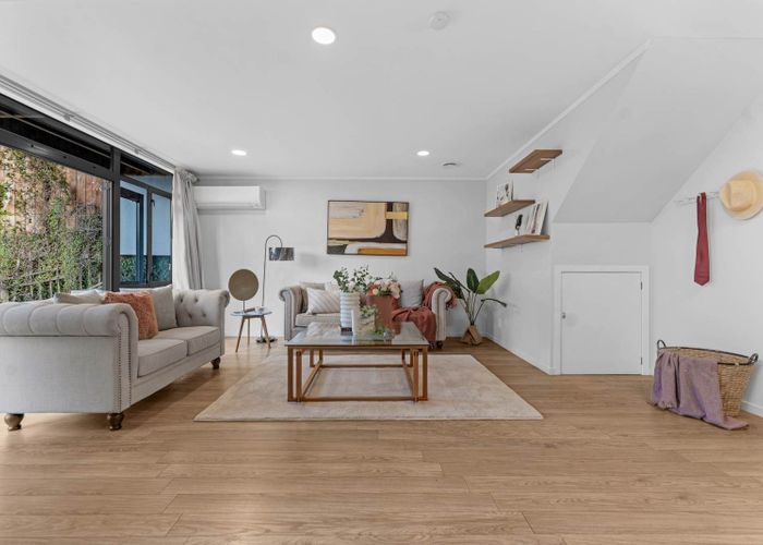  at 2/30B Verbena Road, Birkdale, North Shore City, Auckland