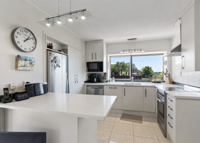  at 14 Cyclades Place, Shelly Park, Manukau City, Auckland