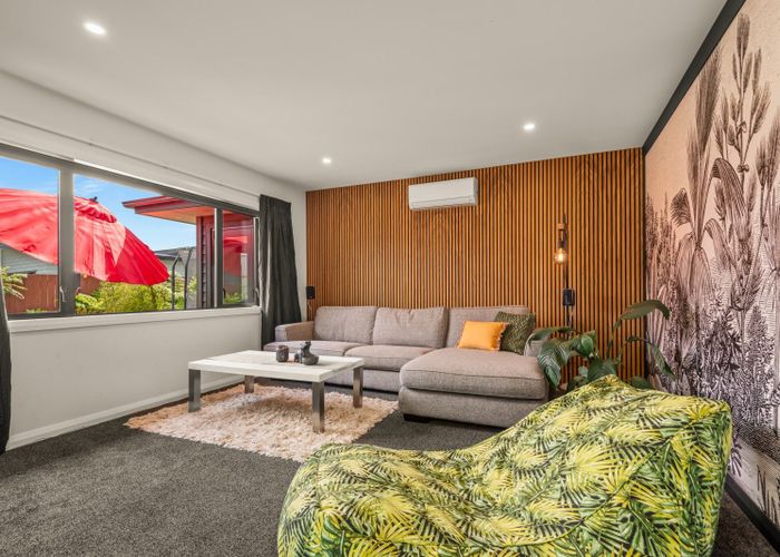  at 6 Stratford Court, Fitzherbert, Palmerston North