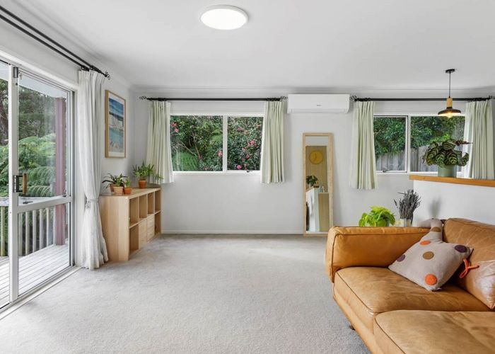  at 114 Spinella Drive, Bayview, Auckland