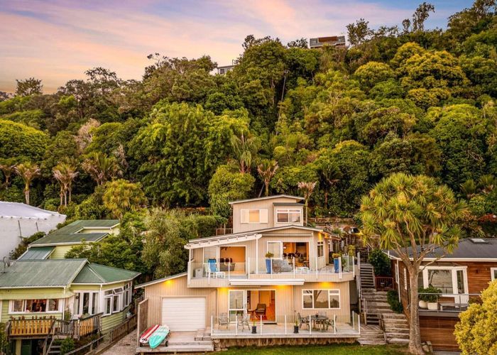  at 47 Pohutukawa Avenue, Shelly Park, Auckland