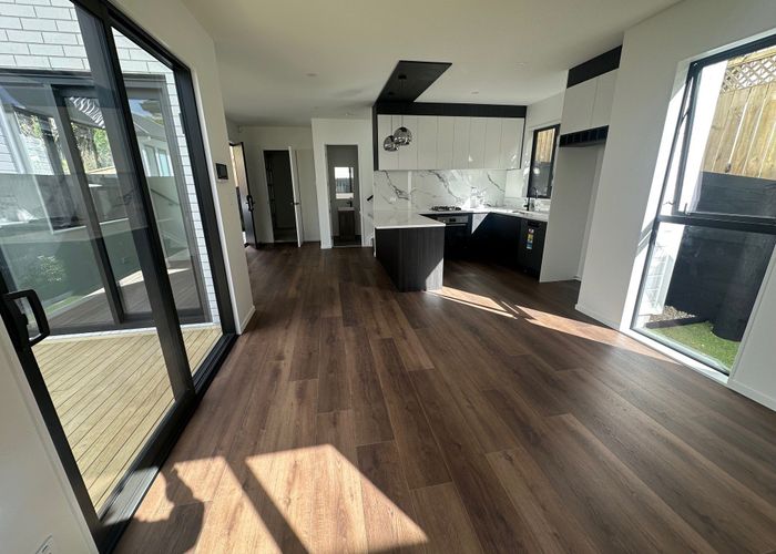  at 1B Adelie Place, Murrays Bay, North Shore City, Auckland