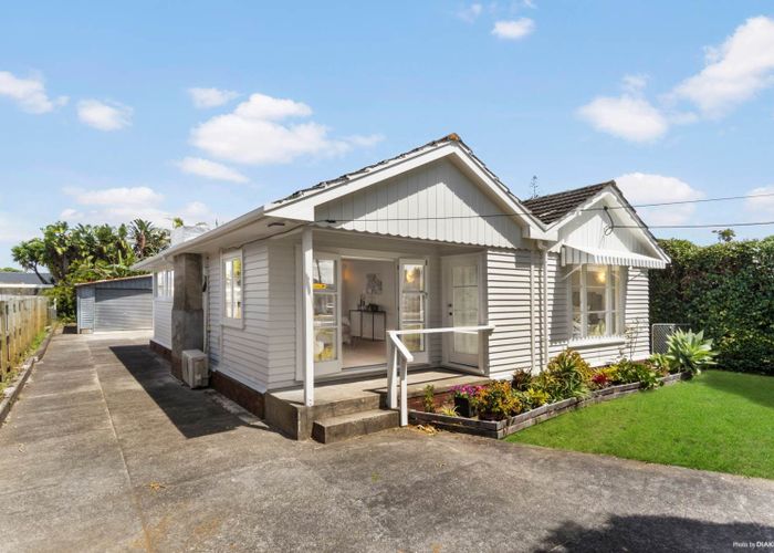  at 24 Taikata Road, Te Atatu Peninsula, Waitakere City, Auckland