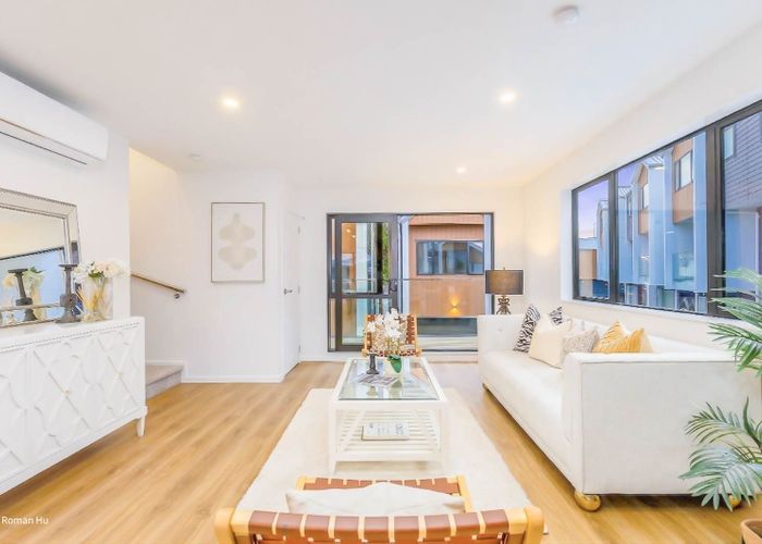  at 9/6 Woodhouse Place, West Harbour, Waitakere City, Auckland