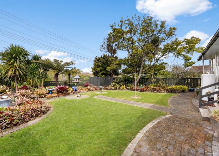  at 30 Vina Place, Massey, Waitakere City, Auckland