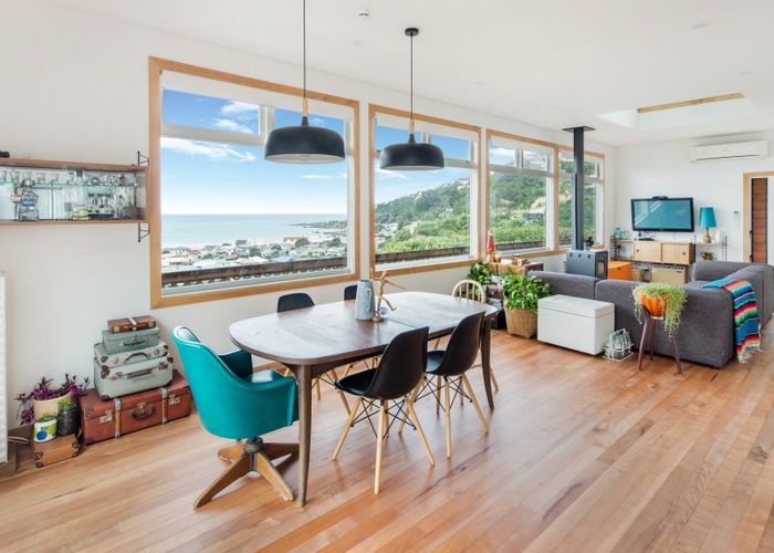  at 154 Sutherland Road, Lyall Bay, Wellington