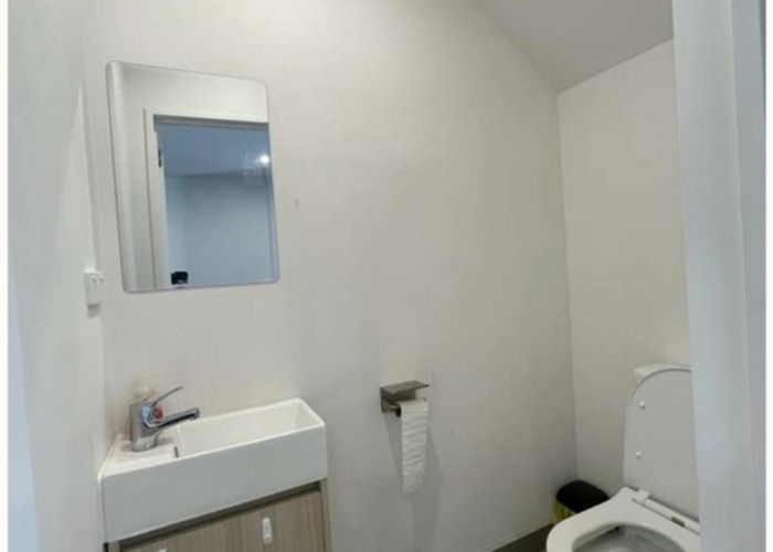  at 28 Whai Hua Lane, Mangere Bridge, Manukau City, Auckland