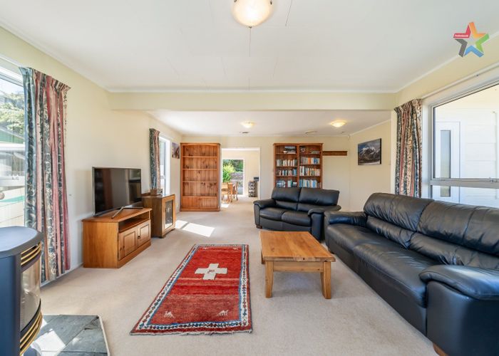  at 4 Tarras Grove, Kelson, Lower Hutt