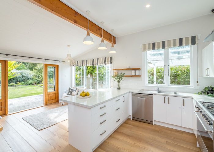  at 35 Cambridge Terrace, Masterton