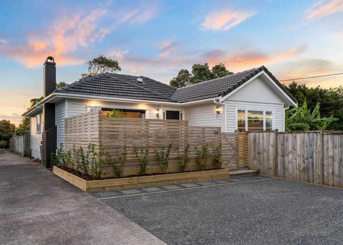  at 1/24 Cresta Avenue, Beach Haven, Auckland