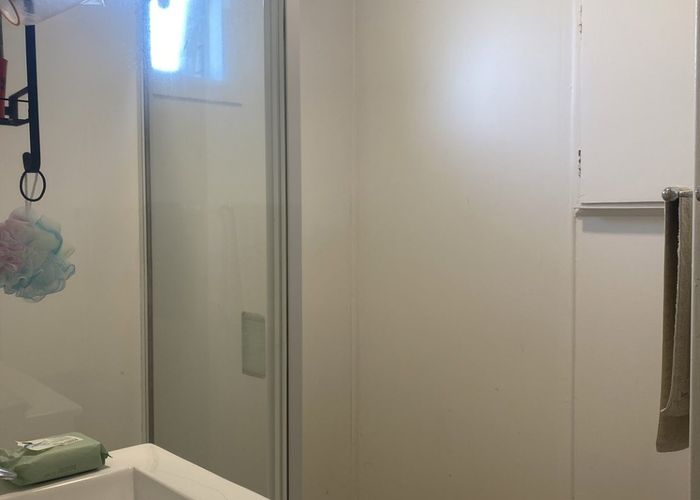  at 42 Liston Crescent, Hillcrest, Hamilton
