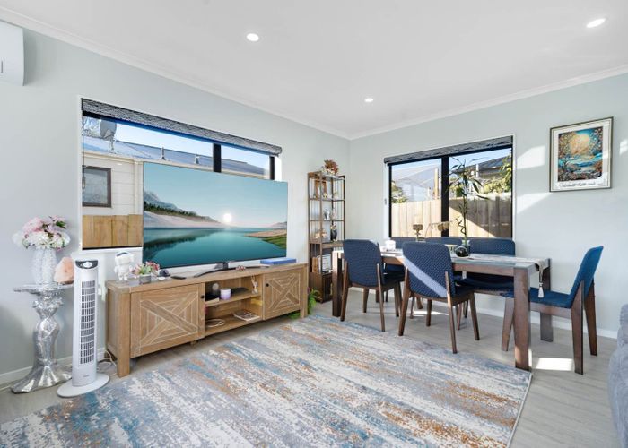  at 15b Crown Crescent, Otara, Manukau City, Auckland