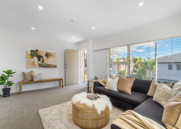  at 3/3 Marsh Avenue, Forrest Hill, North Shore City, Auckland