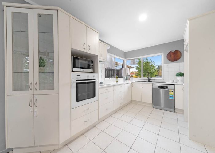  at 1 Arthur Place, Opaheke, Papakura, Auckland