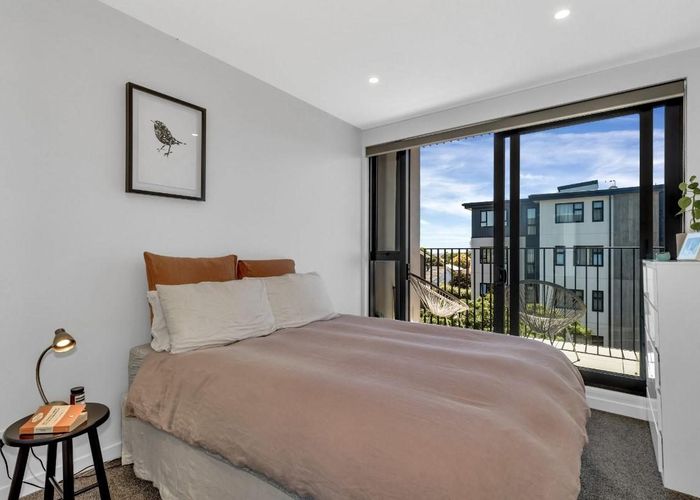  at 303/2 Miller Street, Point Chevalier, Auckland City, Auckland