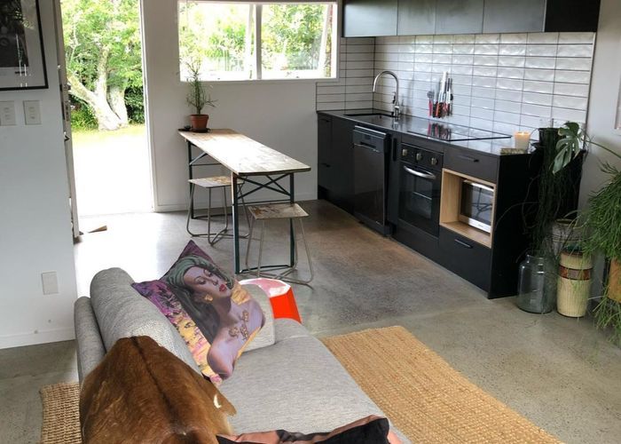  at 3/23 Oliver Street, Point Chevalier, Auckland
