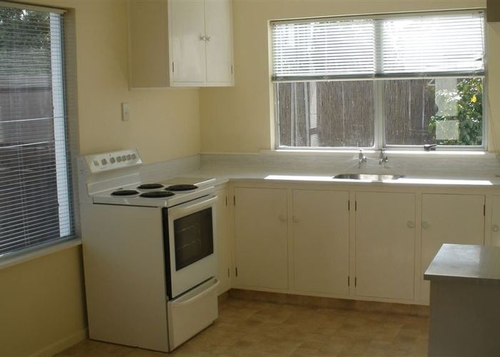  at 2/40 Gordon Avenue, St Albans, Christchurch