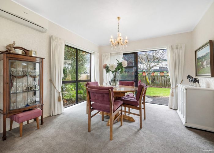  at 8 Mt Blanc Place, Northpark, Manukau City, Auckland