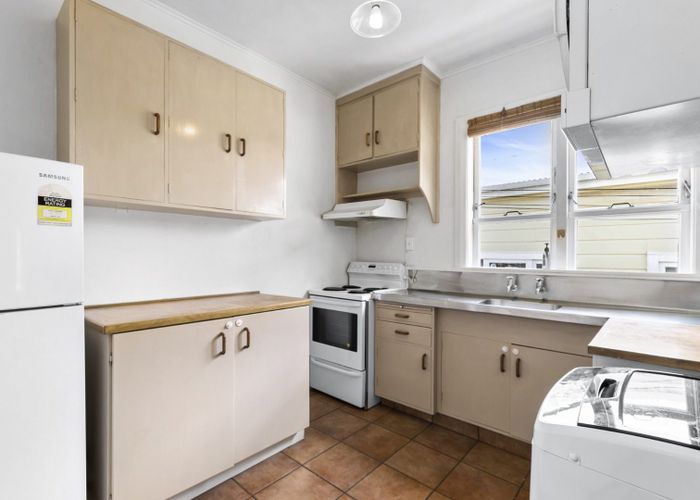  at 2/17 Hall Street, Newtown, Wellington, Wellington