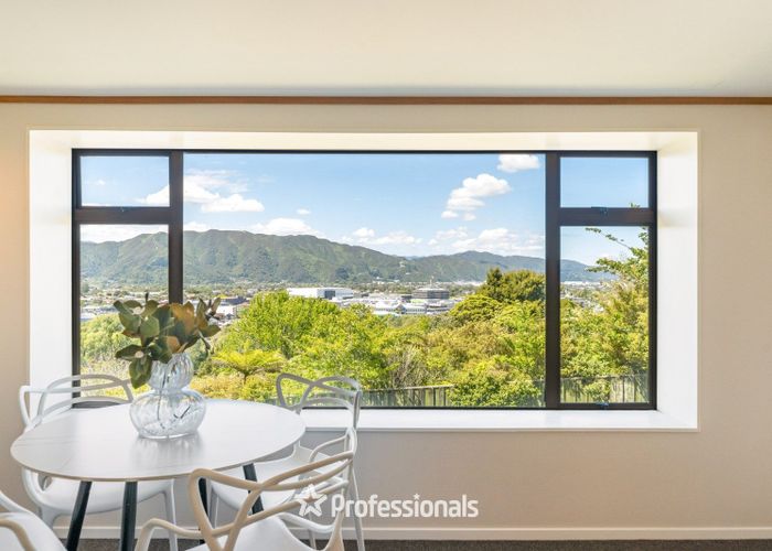  at 14 Harbour View Road, Harbour View, Lower Hutt, Wellington