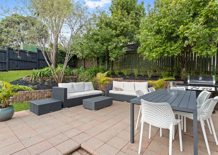  at 4 Blacks Road, Greenhithe, Auckland
