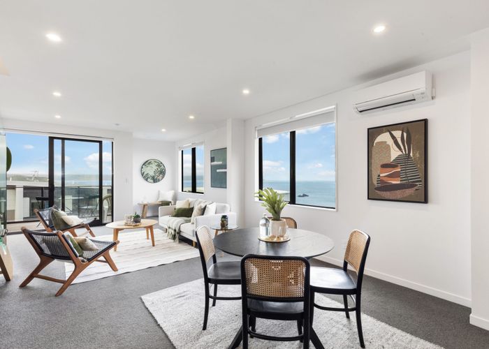  at 17/52 High Street, Island Bay, Wellington