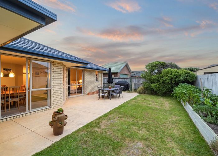  at 7 Stout Street, Waimairi Beach, Christchurch