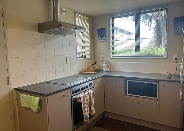  at 14 Secoia Crescent, Mangere, Auckland