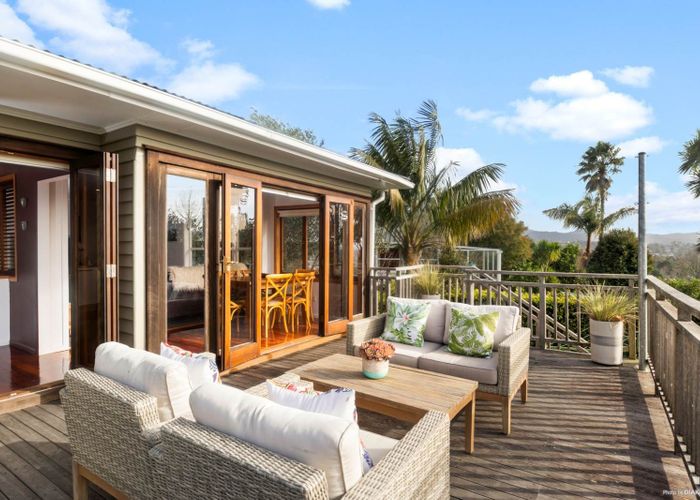  at 7 Highland Avenue, Titirangi, Waitakere City, Auckland