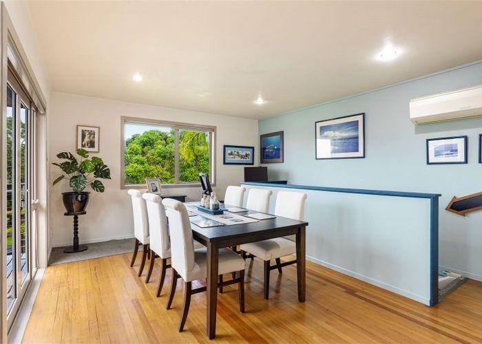  at 8 Rauhuia Crescent, Parau, Auckland