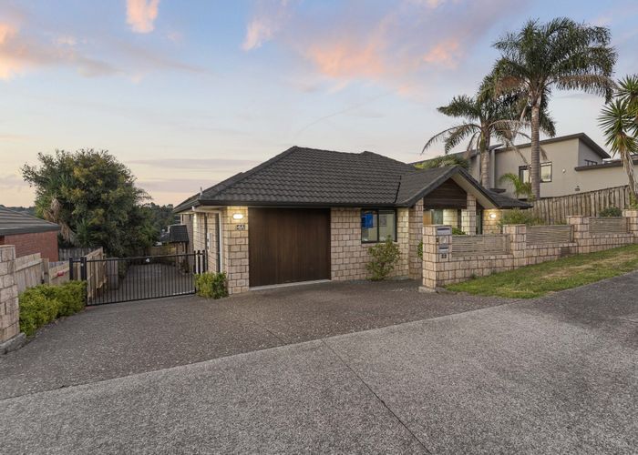  at 4 Aldon Lane, The Gardens, Auckland