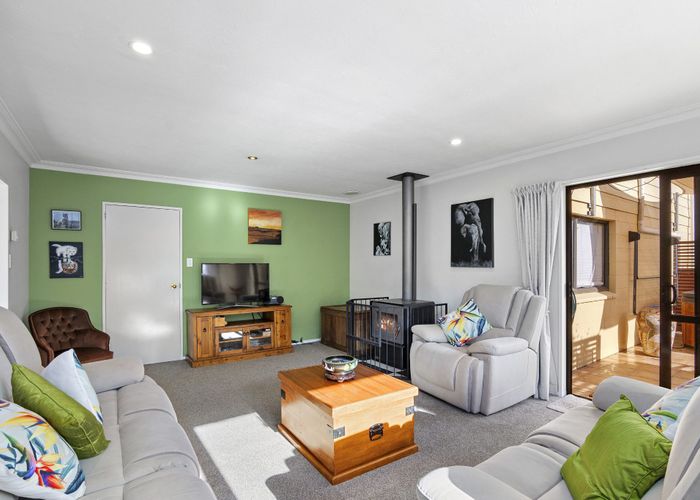  at 3 Mulberry Place, Redwood, Christchurch City, Canterbury