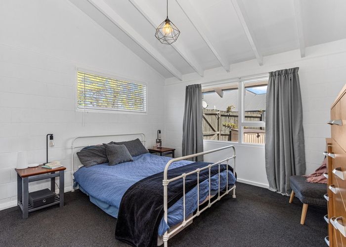  at 1/23 Blighs Road, Strowan, Christchurch